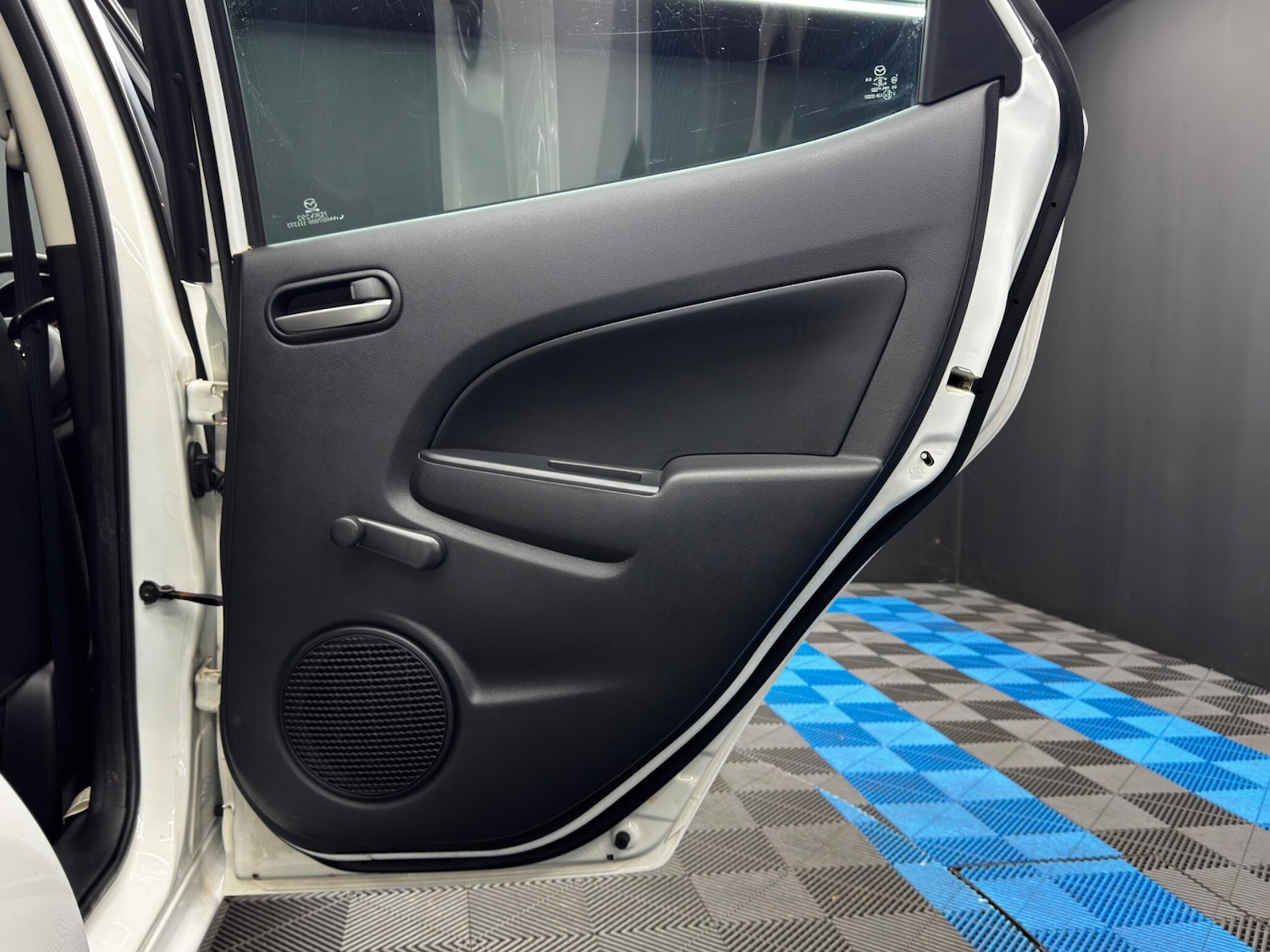 Used Mazda Mazda2 2014 for sale - 77958169: Photo 30