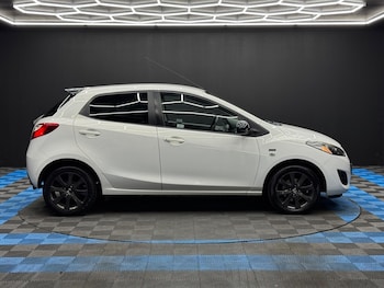 Used Mazda Mazda2 2014 for sale - 77958169: Photo