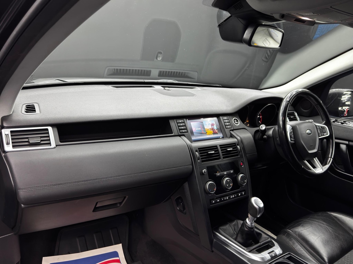 Used Land Rover Discovery Sport 2017 for sale - 76485292: Photo 11