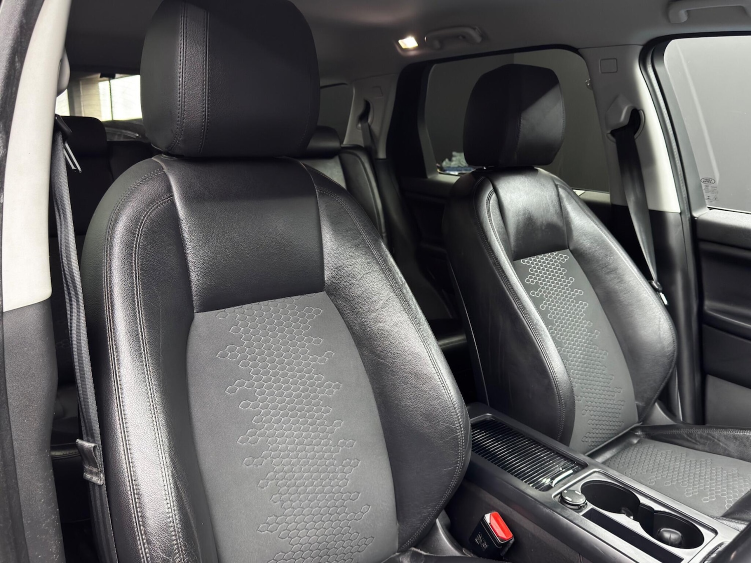 Used Land Rover Discovery Sport 2017 for sale - 76485292: Photo 12