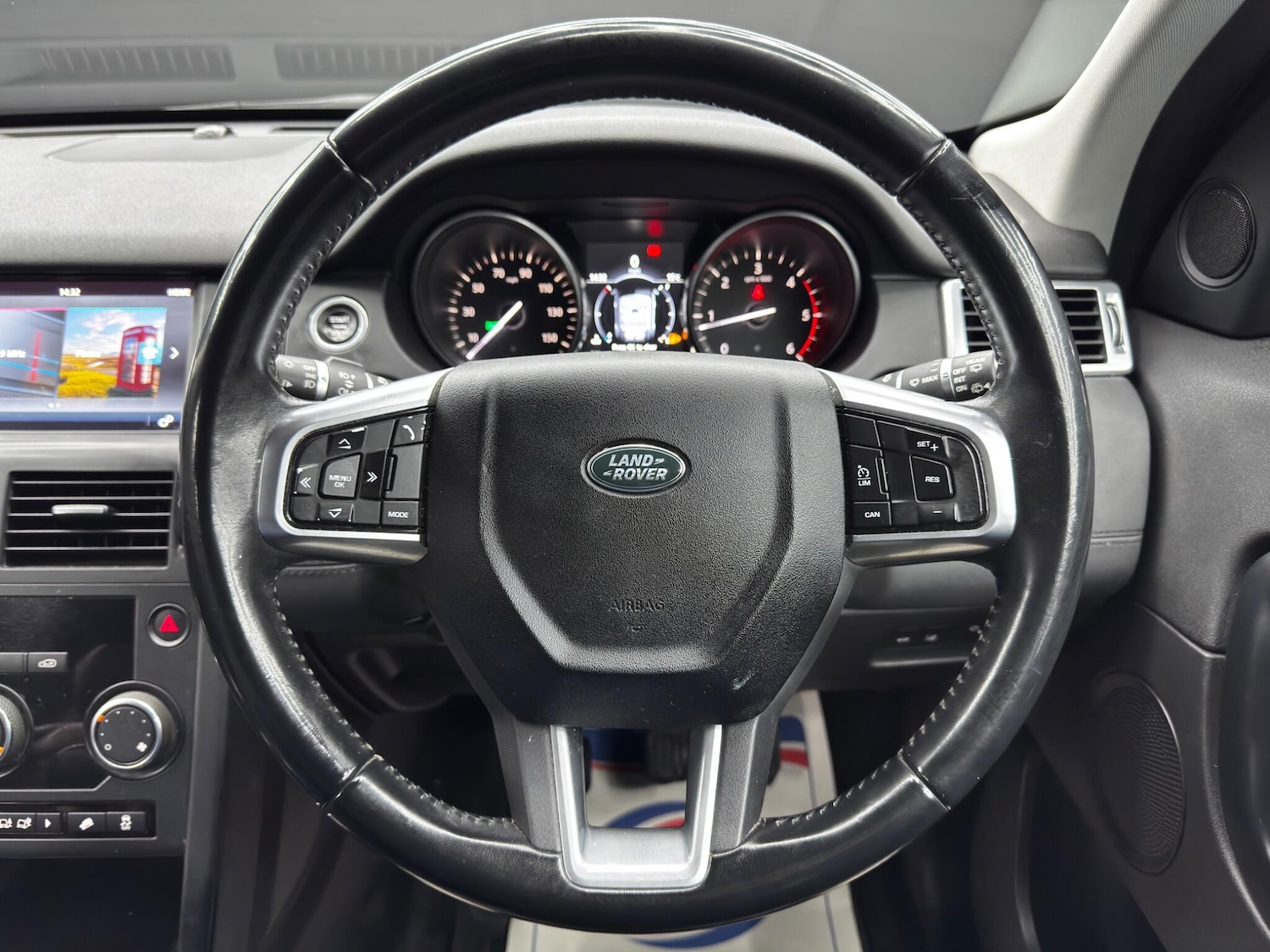 Used Land Rover Discovery Sport 2017 for sale - 76485292: Photo 19