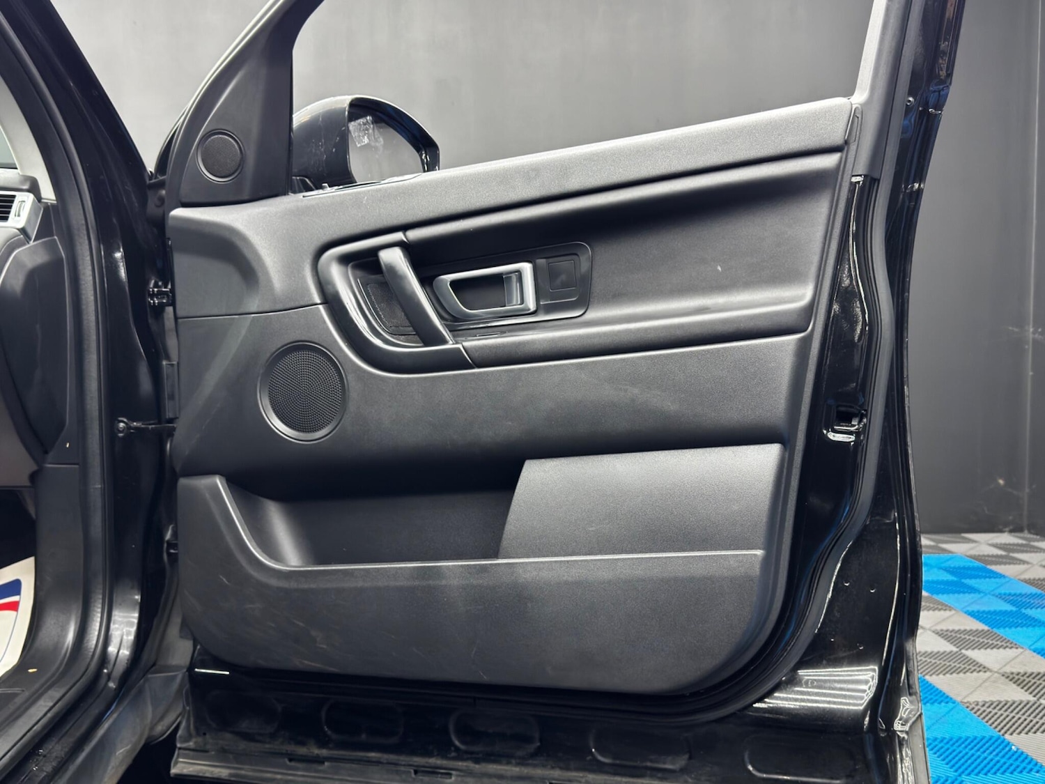 Used Land Rover Discovery Sport 2017 for sale - 76485292: Photo 34