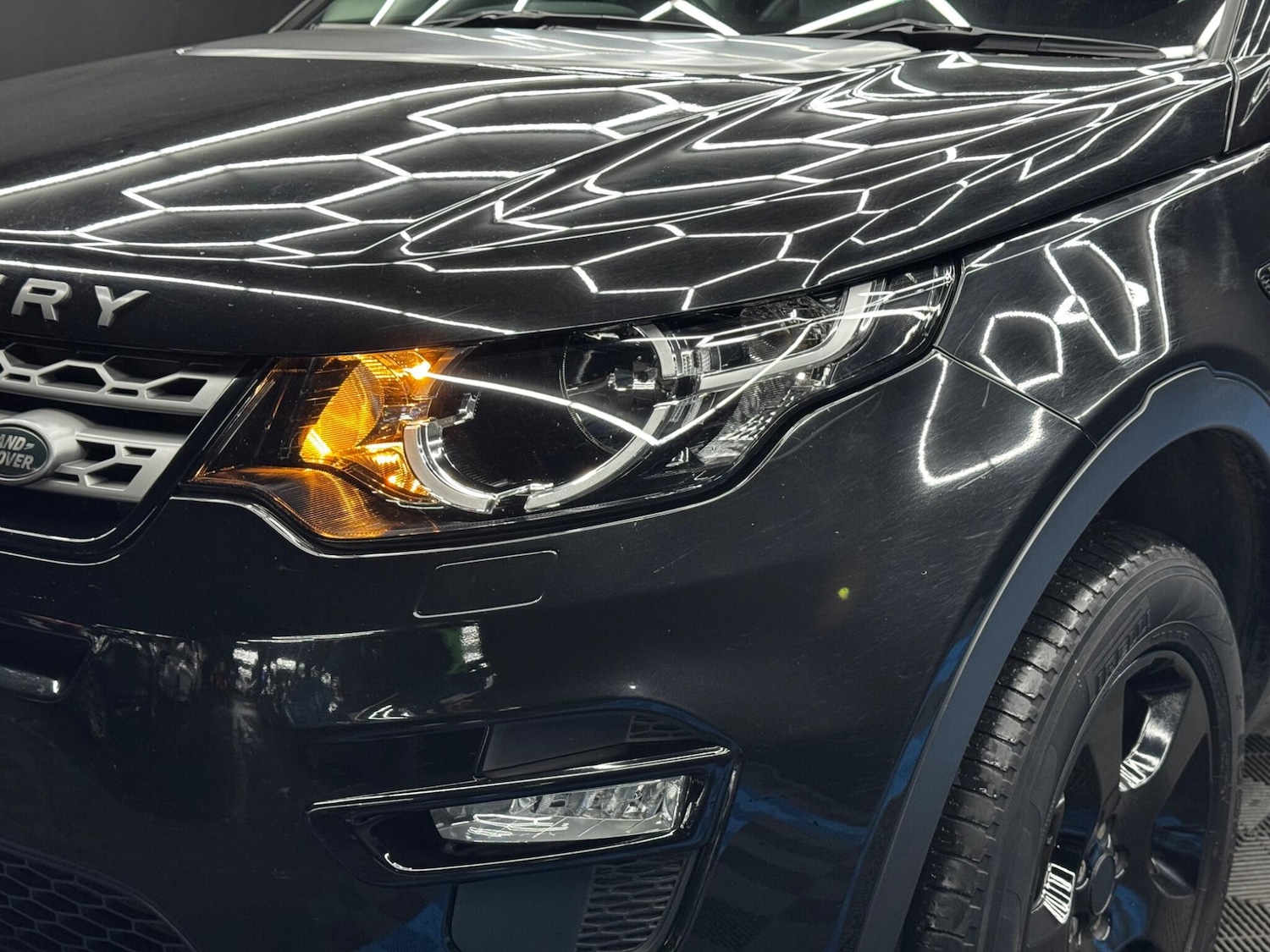 Used Land Rover Discovery Sport 2017 for sale - 76485292: Photo 40