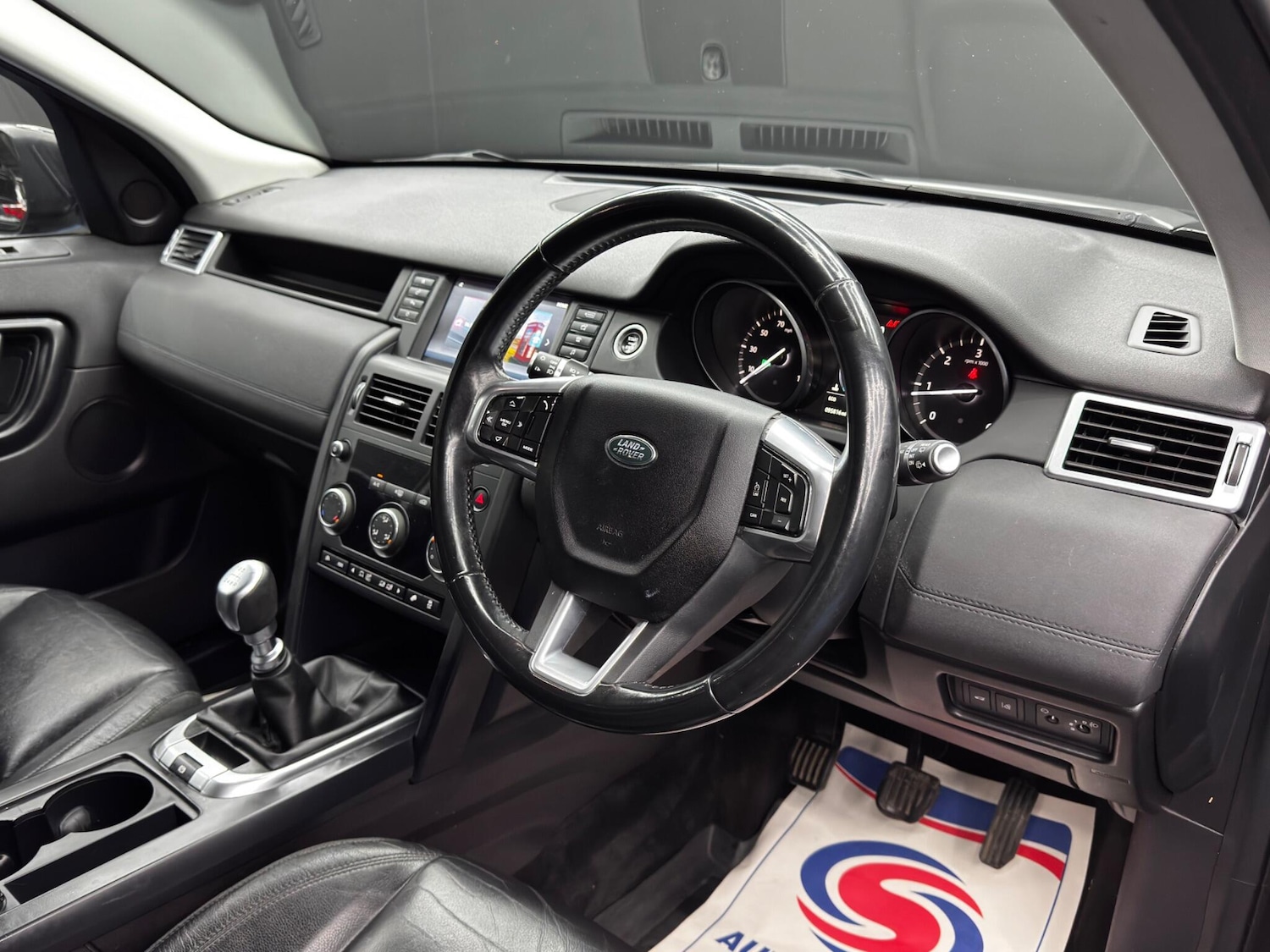 Used Land Rover Discovery Sport 2017 for sale - 76485292: Photo 9