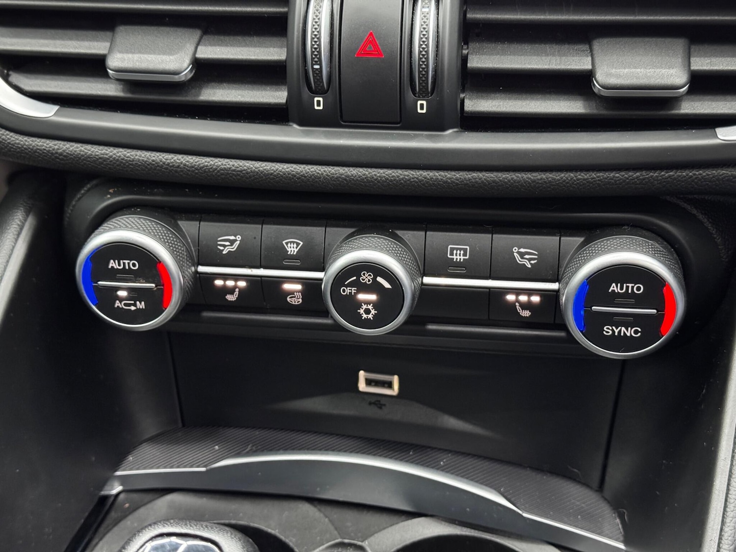 Used Alfa Romeo Giulia 2017 for sale - 78086054: Photo 30