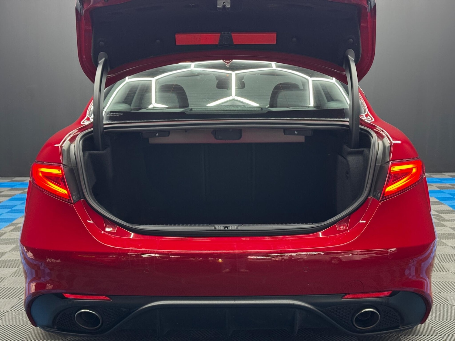 Used Alfa Romeo Giulia 2017 for sale - 78086054: Photo 40