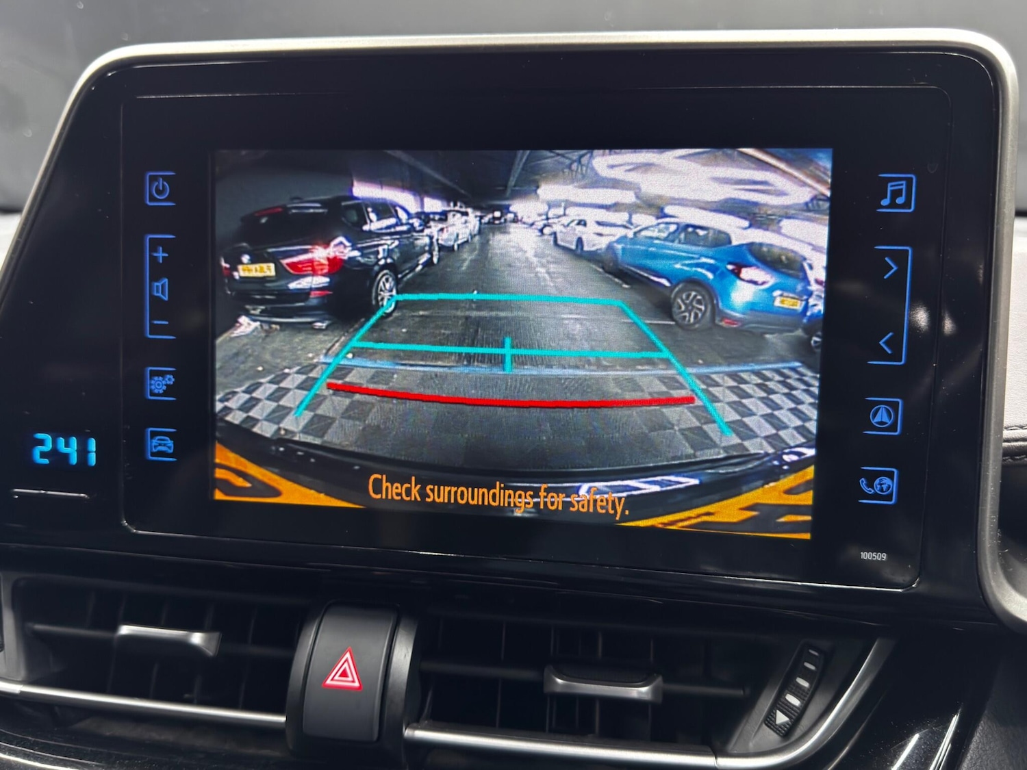 Used Toyota C-HR 2017 for sale - 76473708: Photo 30