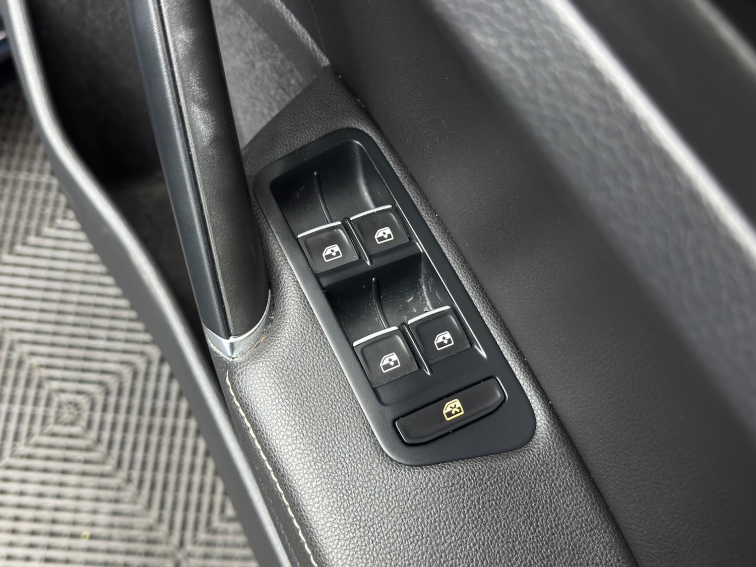 Used Volkswagen Golf 2019 for sale - 76989606: Photo 45