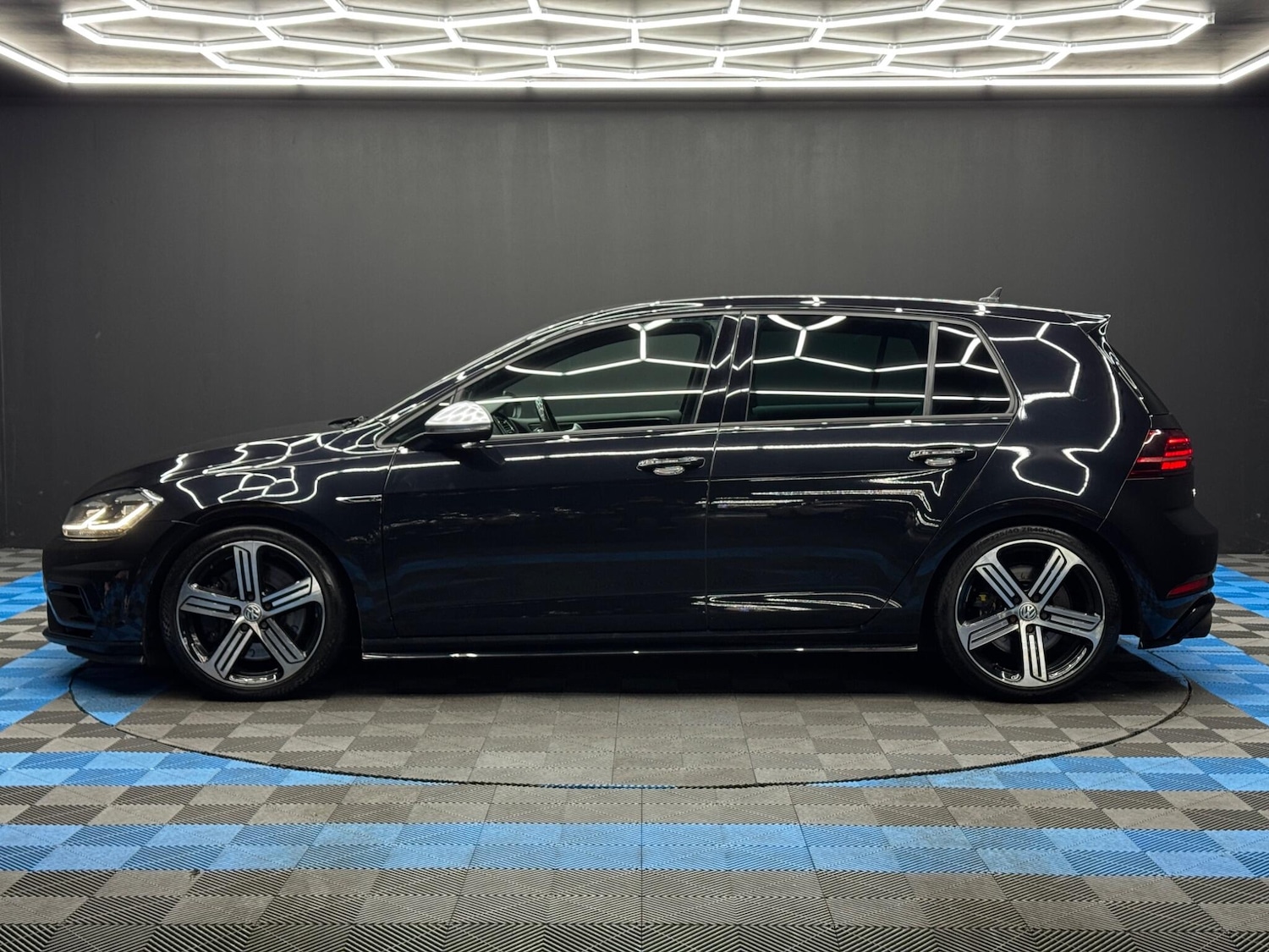 Used Volkswagen Golf 2019 for sale - 76989606: Photo 8