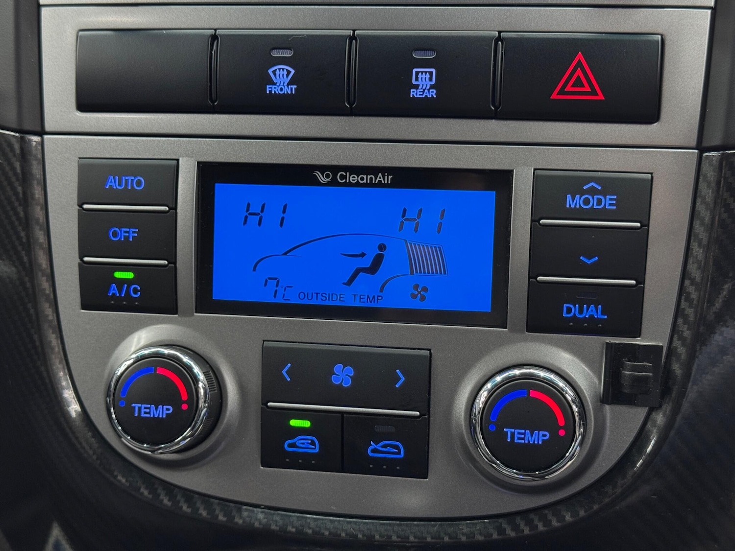 Used Hyundai Santa Fe 2012 for sale - 78058854: Photo 28