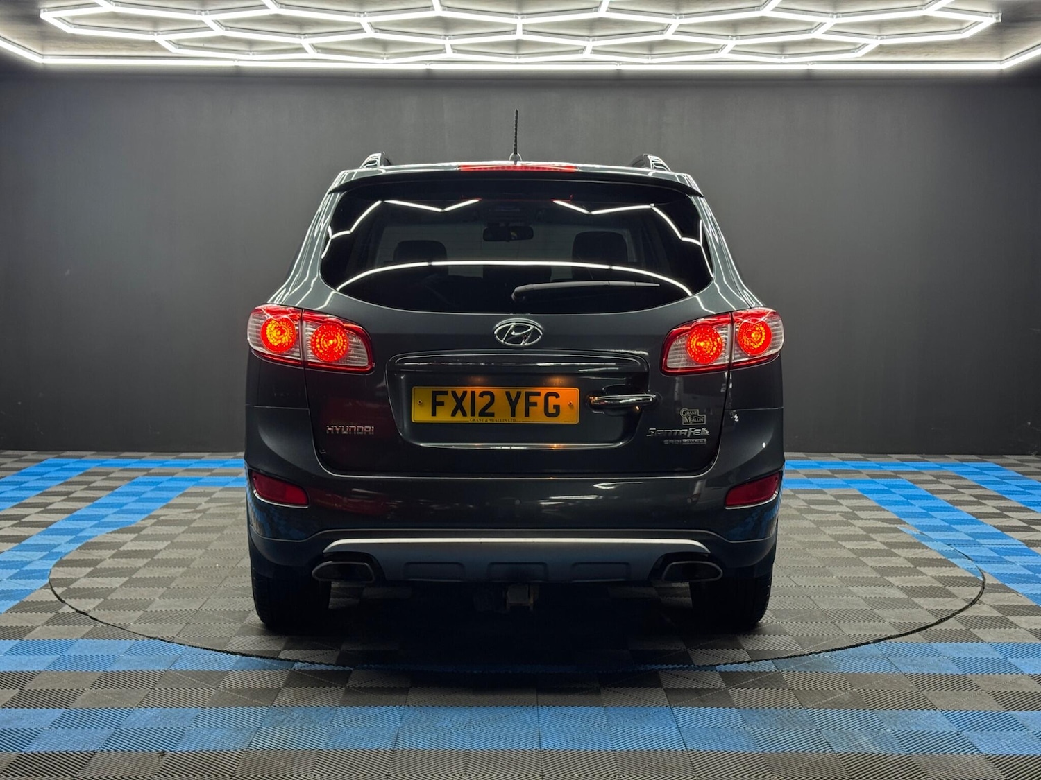 Used Hyundai Santa Fe 2012 for sale - 78058854: Photo 6