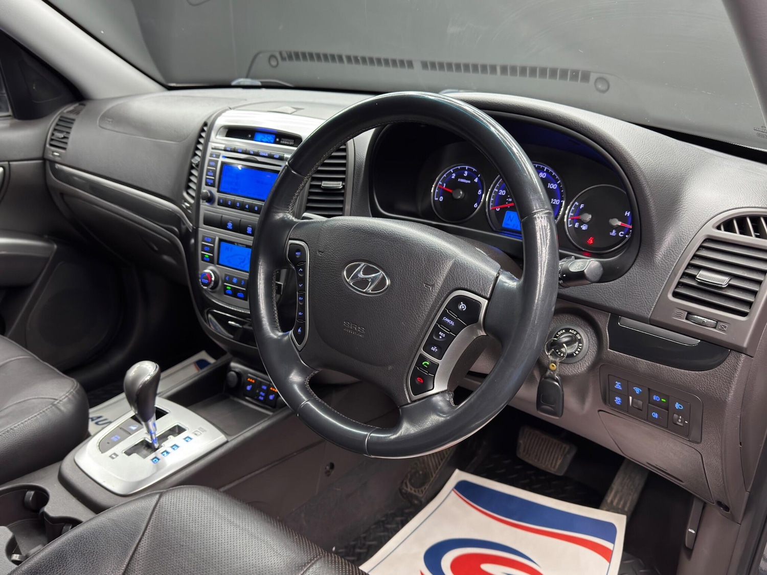 Used Hyundai Santa Fe 2012 for sale - 78058854: Photo 9