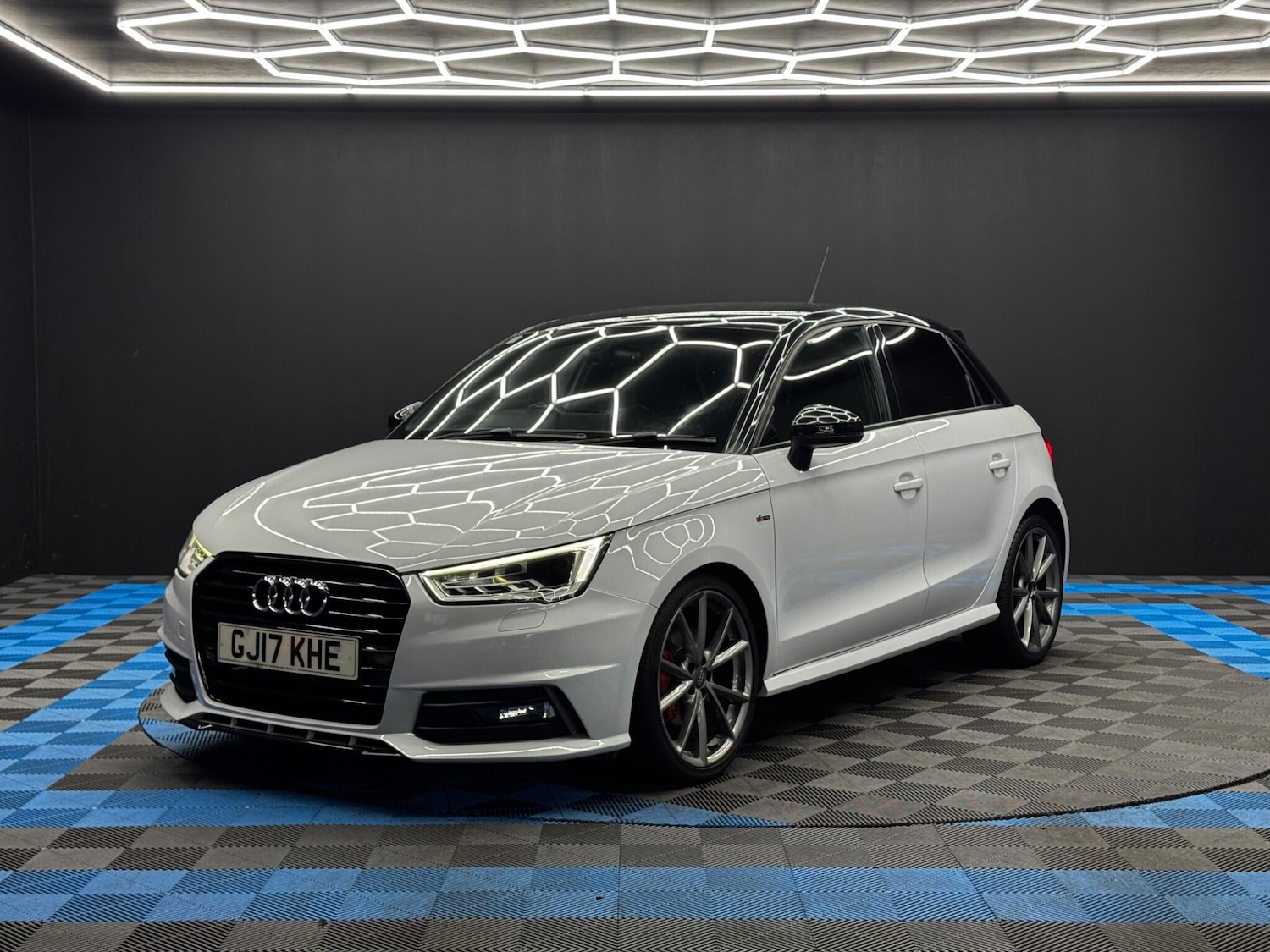 Used Audi A1 2017 for sale - 77016518: Photo 3