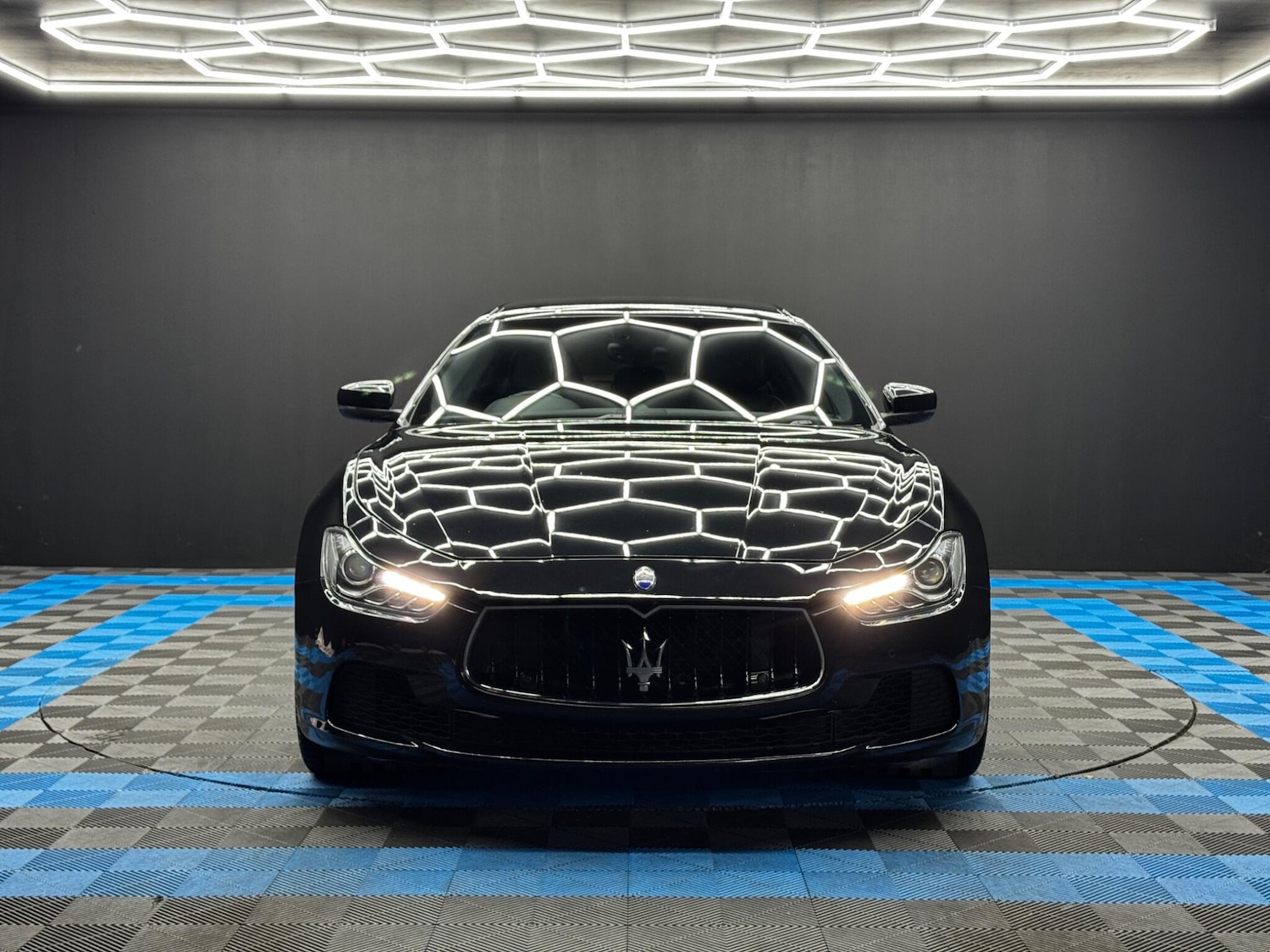 Used Maserati Ghibli 2017 for sale - 76562395: Photo 2