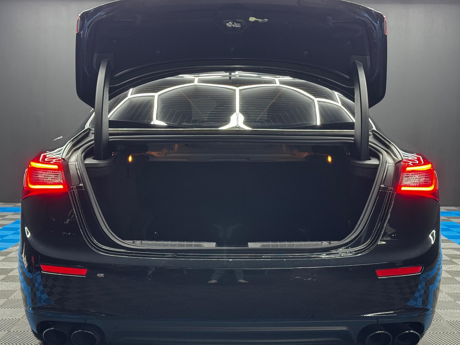 Used Maserati Ghibli 2017 for sale - 76562395: Photo 35