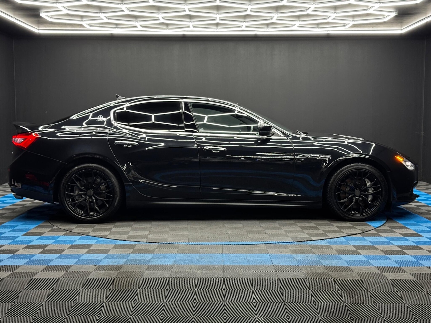 Used Maserati Ghibli 2017 for sale - 76562395: Photo 4
