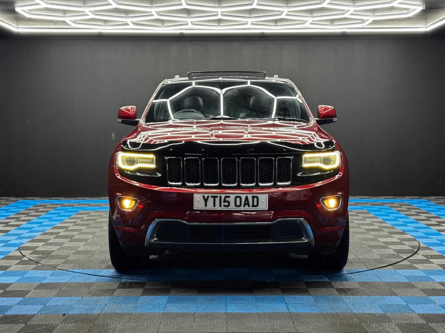 Used Jeep Grand Cherokee 2015 for sale - 76742821: Photo 2