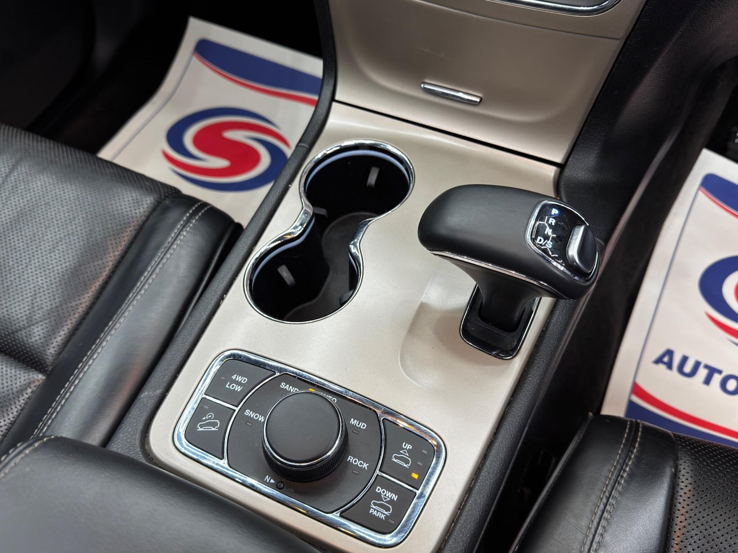 Used Jeep Grand Cherokee 2015 for sale - 76742821: Photo 24