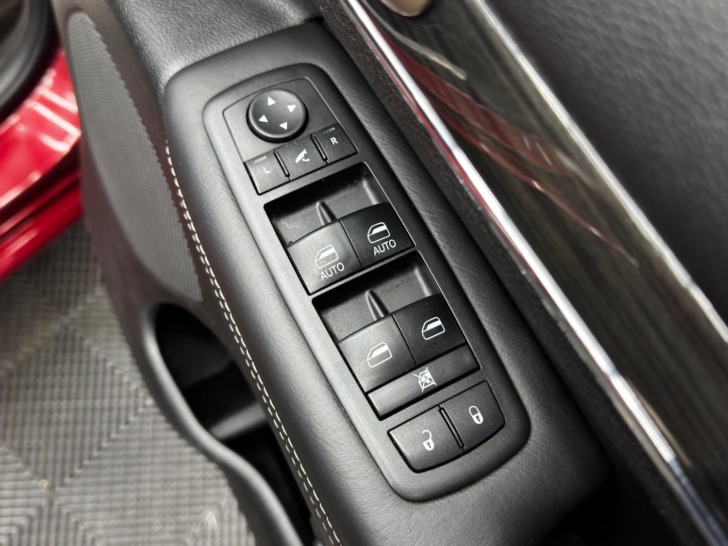 Used Jeep Grand Cherokee 2015 for sale - 76742821: Photo 40