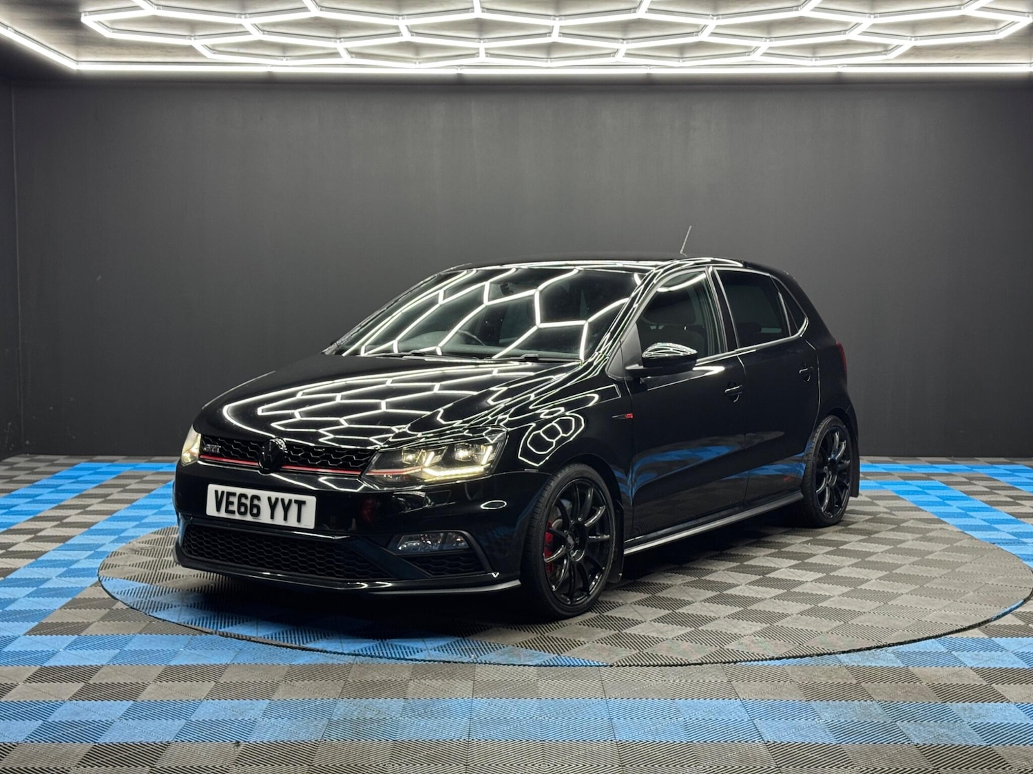 Used Volkswagen Polo 2016 for sale - 77331765: Photo 3