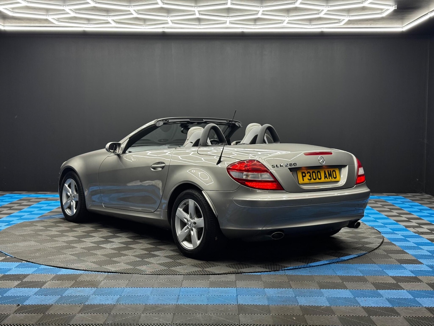 Used Mercedes-Benz SLK 2006 for sale - 76397926: Photo 7