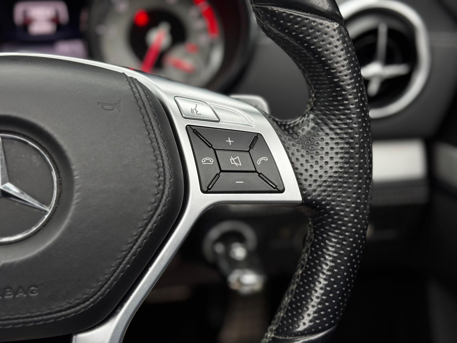 Used Mercedes-Benz SL 2014 for sale - 76472586: Photo 19