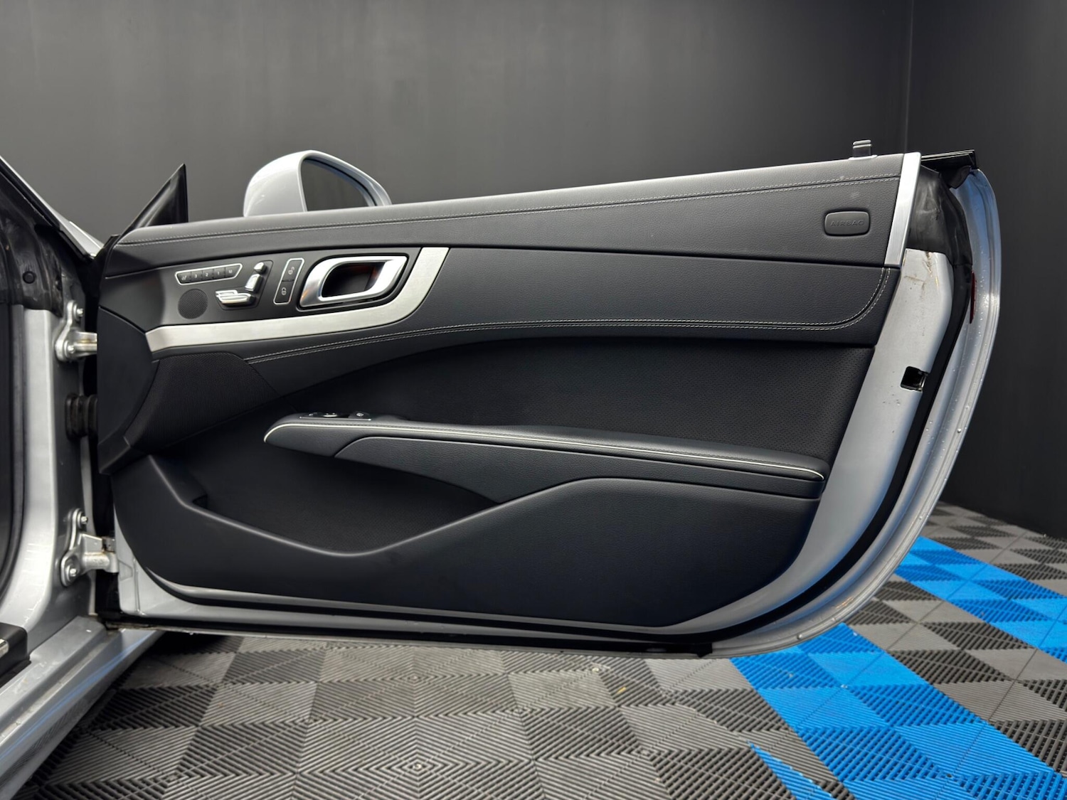 Used Mercedes-Benz SL 2014 for sale - 76472586: Photo 35