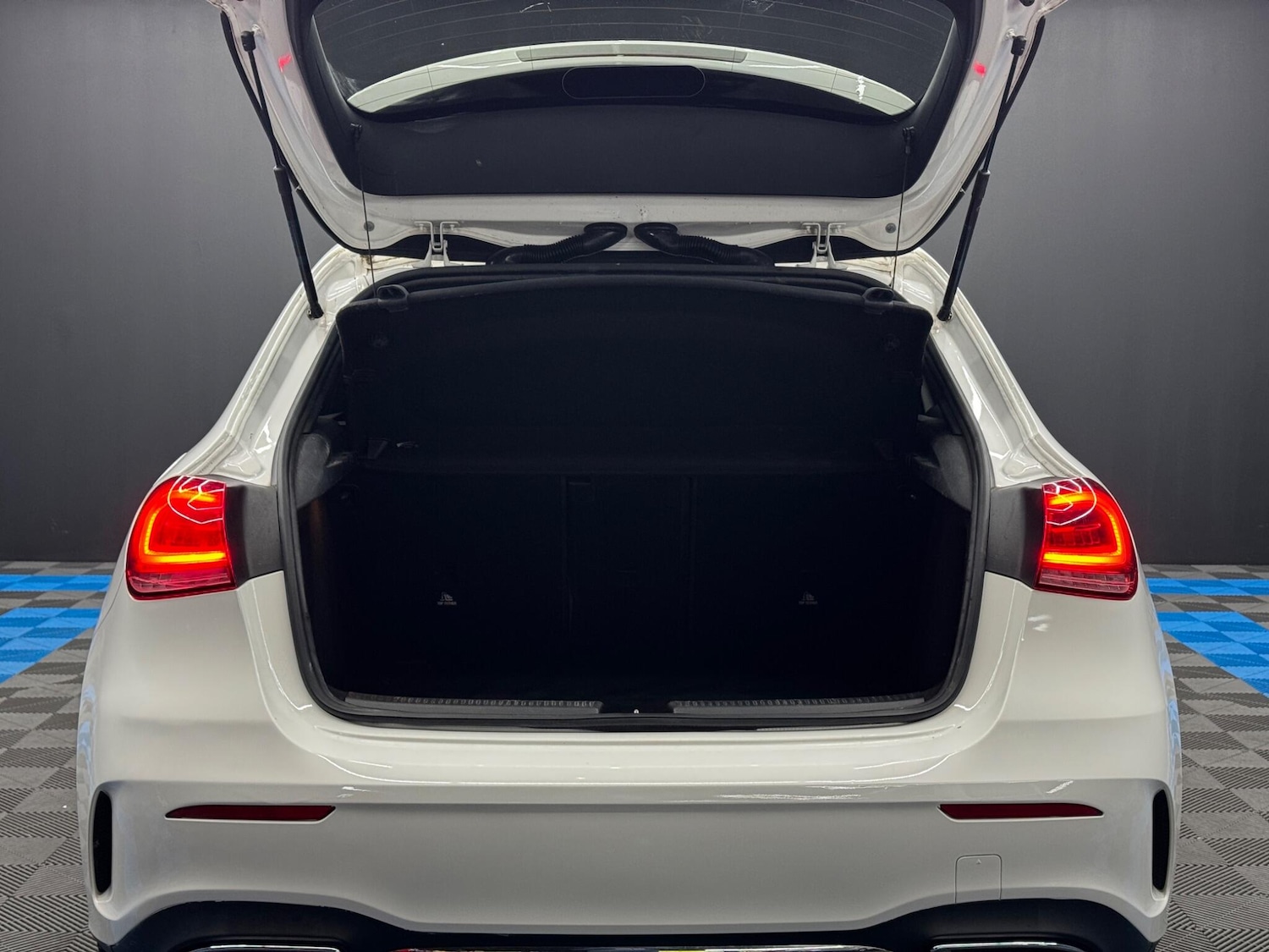 Used Mercedes-Benz A-Class for sale - 77738476: Photo 40