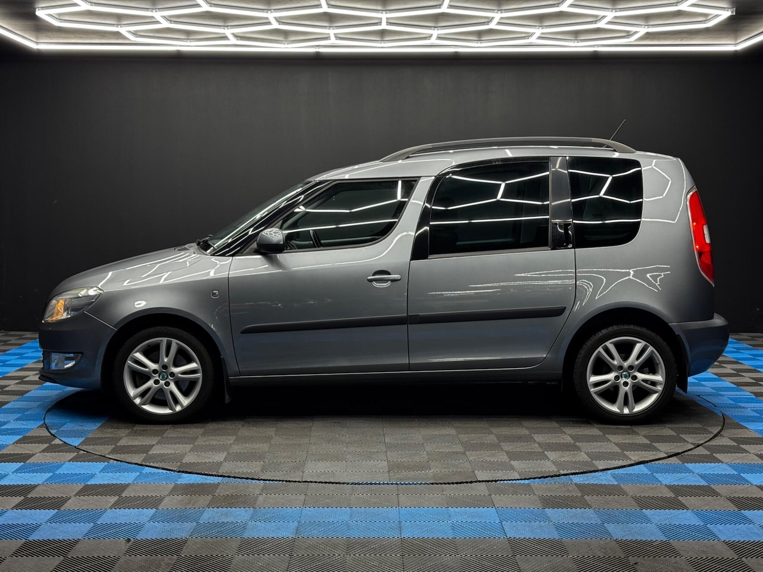 Used Skoda Roomster 2011 for sale - 76512033: Photo 7