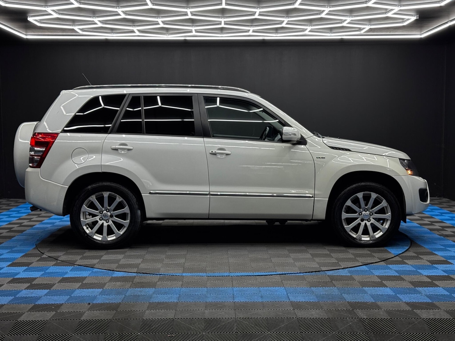 Used Suzuki Grand Vitara 2013 for sale - 76823715: Photo 4