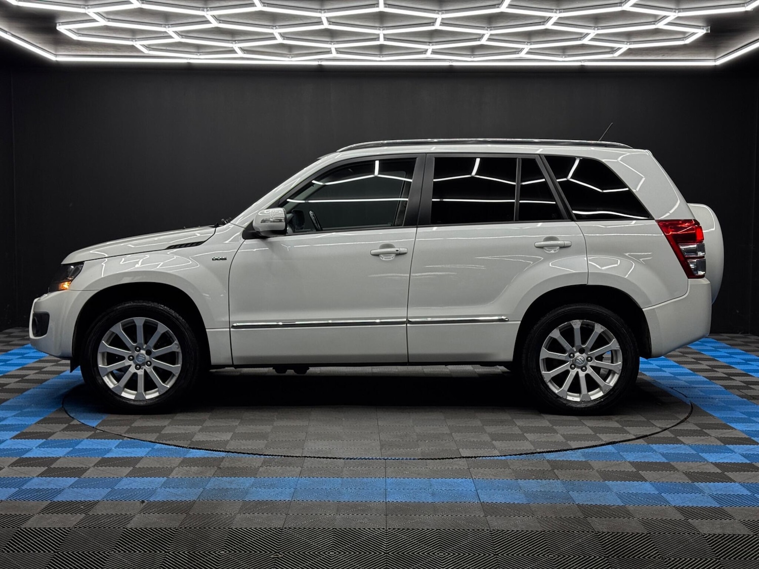 Used Suzuki Grand Vitara 2013 for sale - 76823715: Photo 8