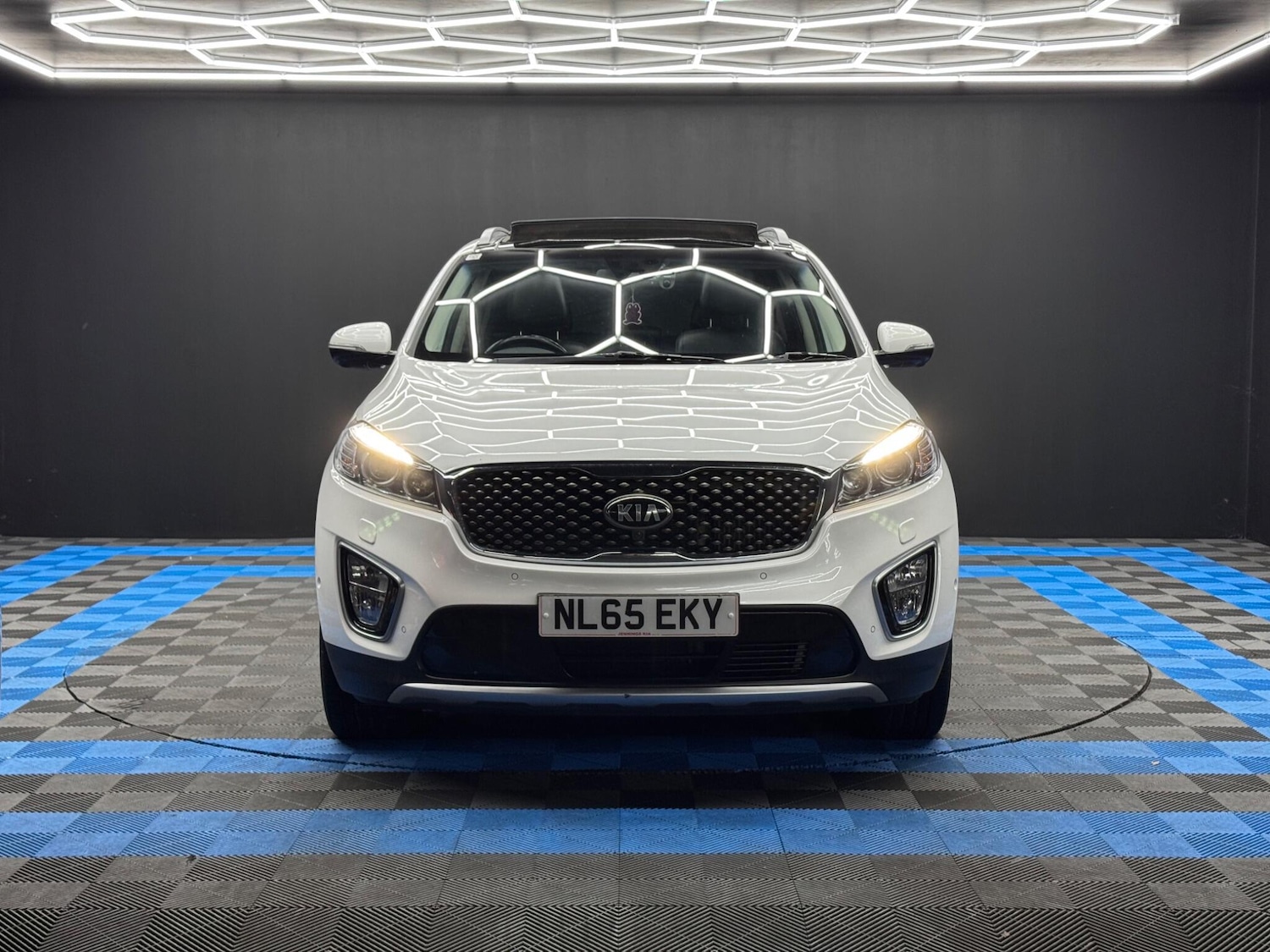 Used Kia Sorento 2015 for sale - 77175545: Photo 2