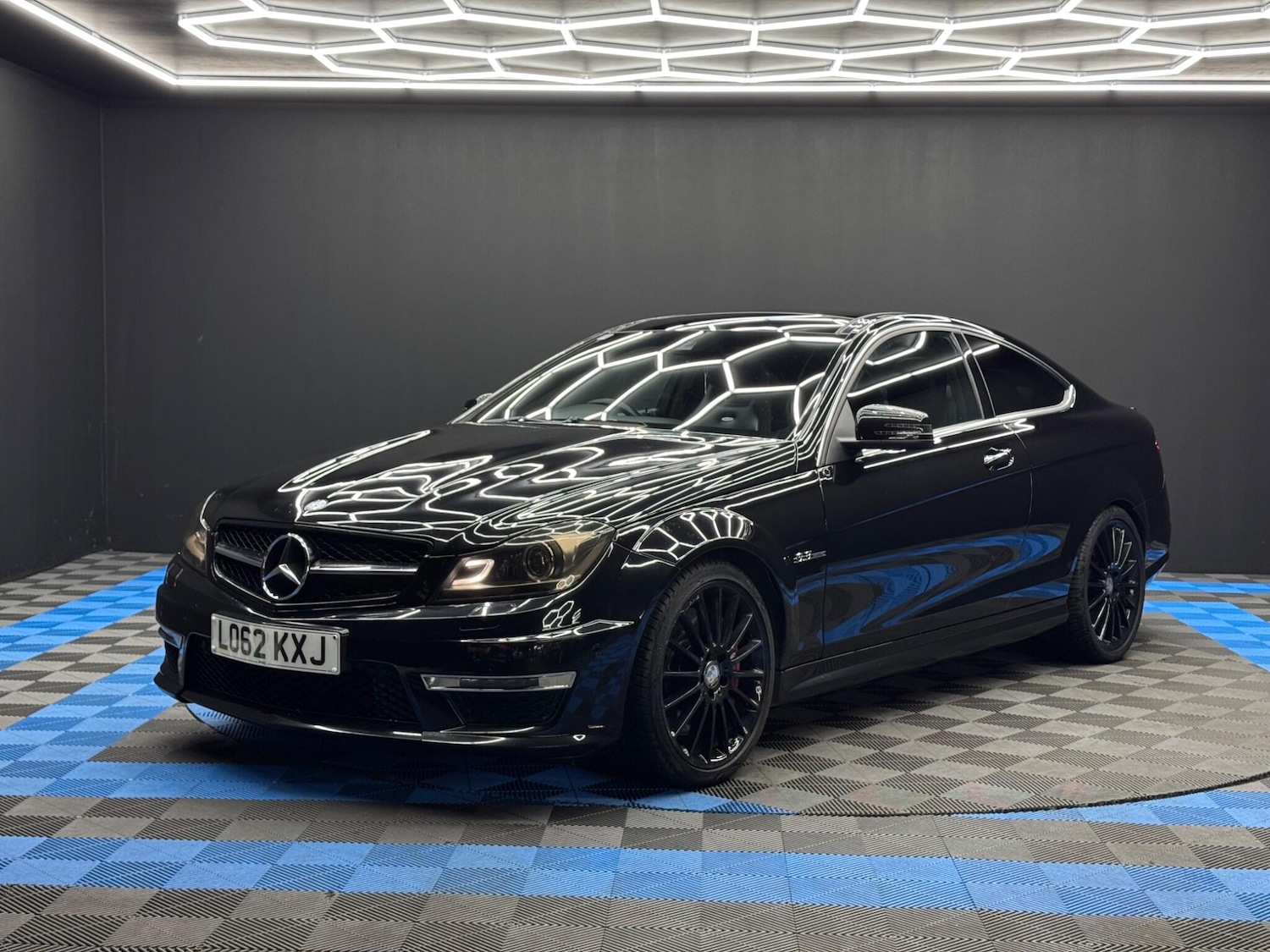 Used Mercedes-Benz C-Class 2013 for sale - 76099054: Photo 3