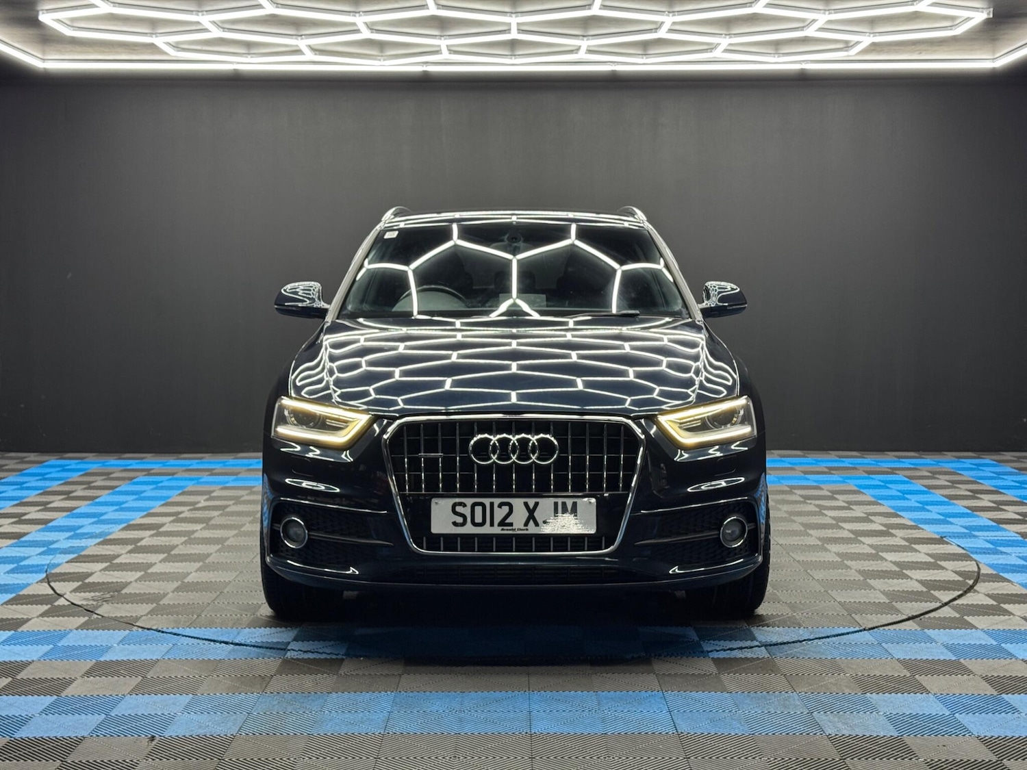 Used Audi Q3 2012 for sale - 77279318: Photo 2