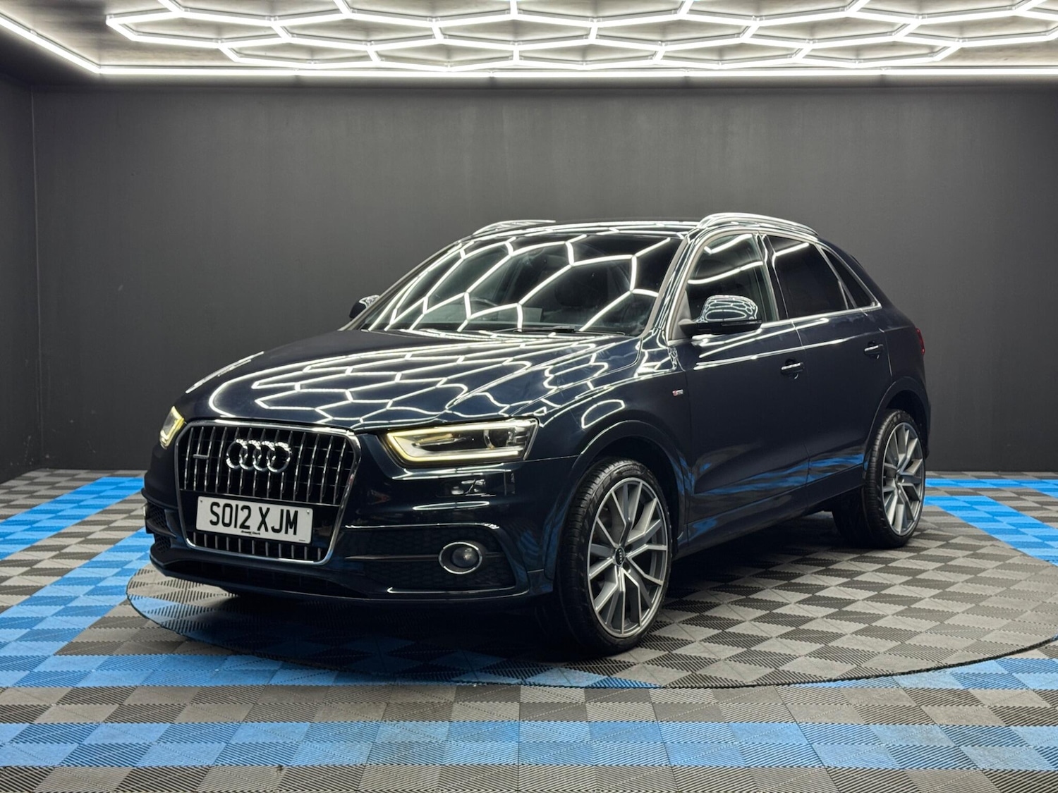 Used Audi Q3 2012 for sale - 77279318: Photo 3