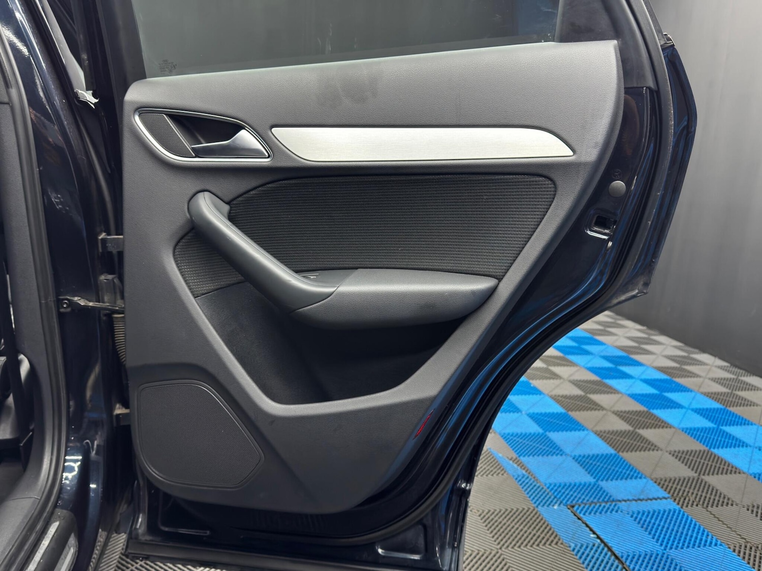 Used Audi Q3 2012 for sale - 77279318: Photo 38