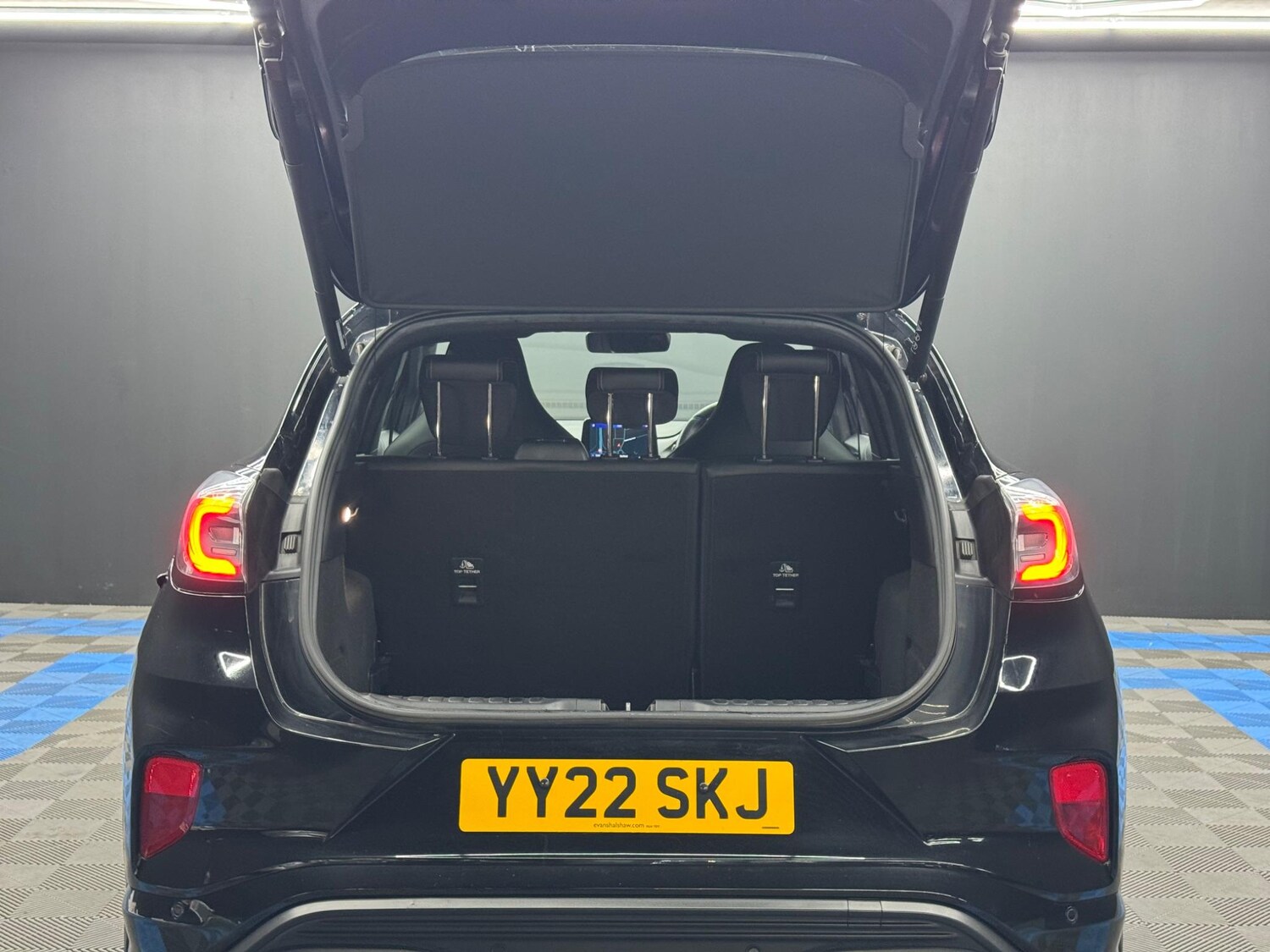 Vehicle 33