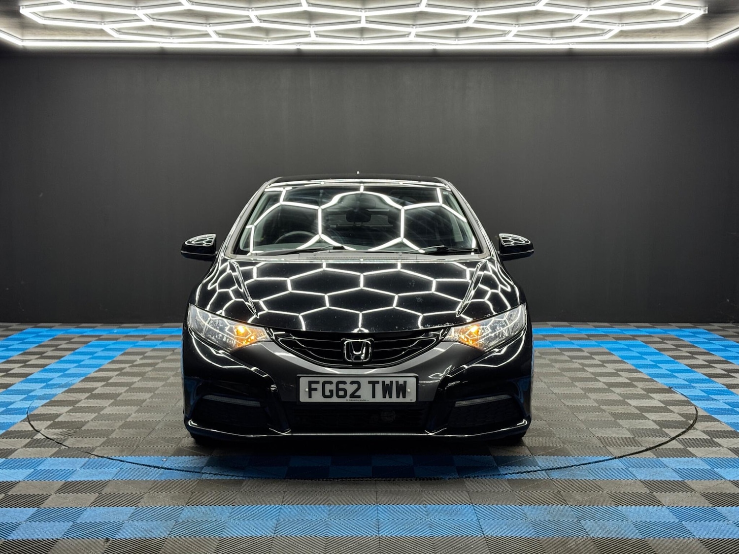 Used Honda Civic for sale - 76994713: Photo 2