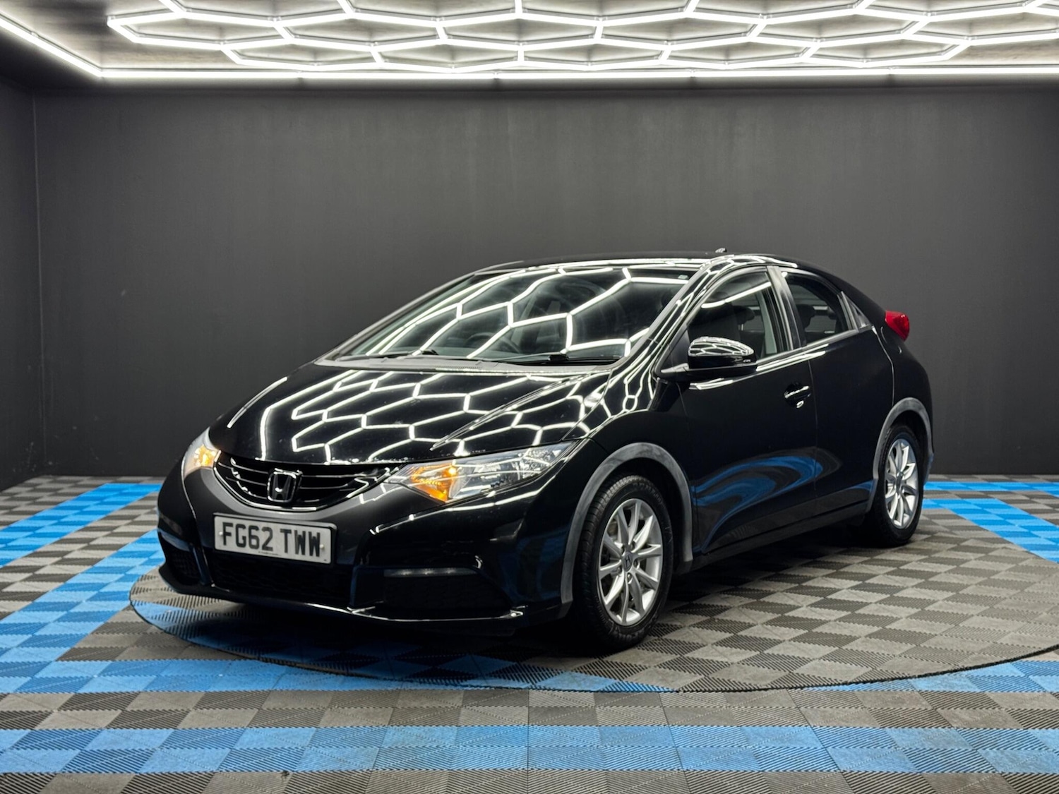 Used Honda Civic for sale - 76994713: Photo 3