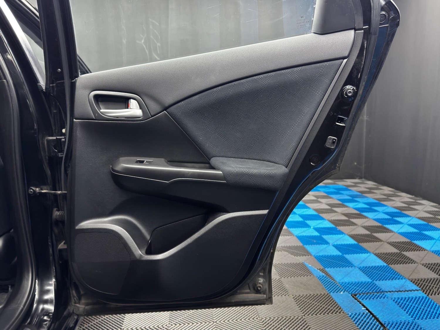 Used Honda Civic for sale - 76994713: Photo 39