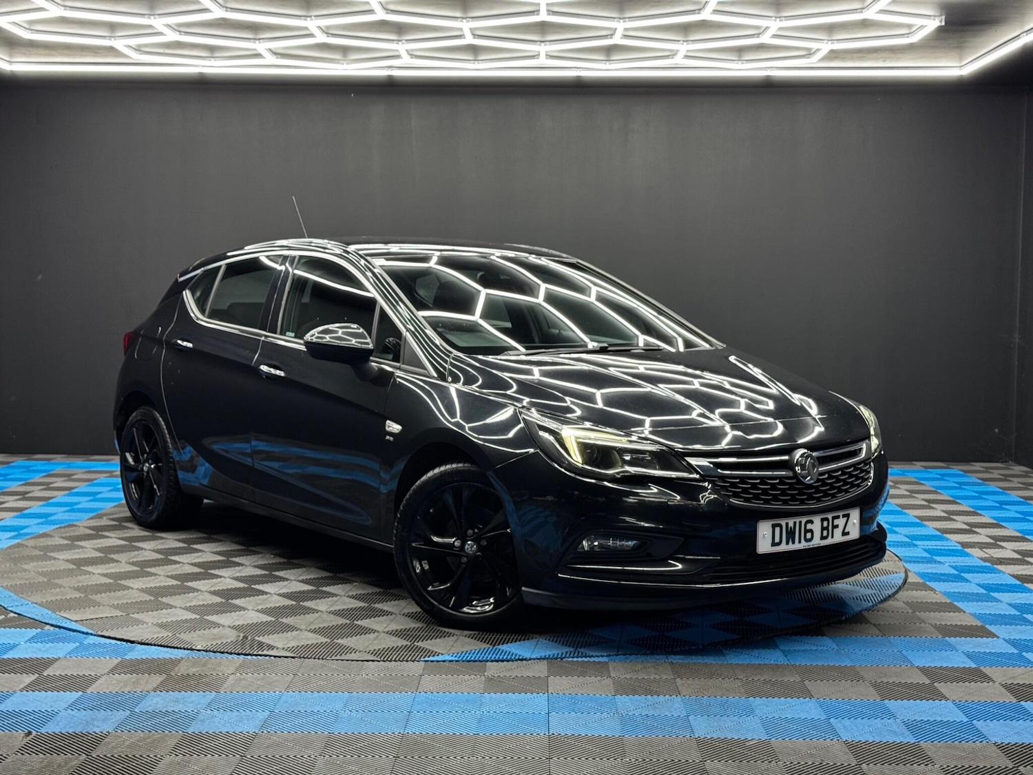 Used Vauxhall Astra 2016 for sale - 76440737: Photo 1