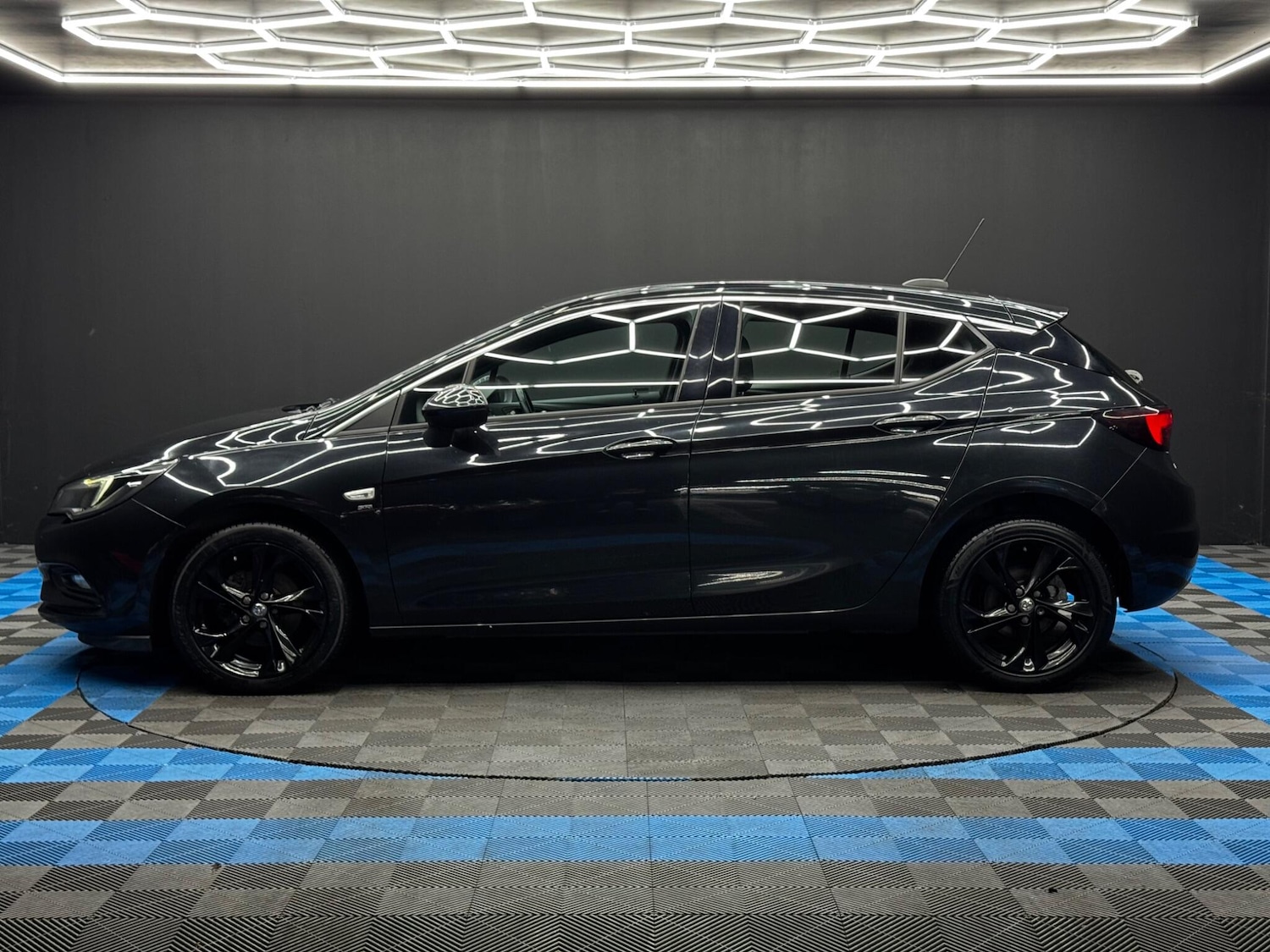 Used Vauxhall Astra 2016 for sale - 76440737: Photo 8