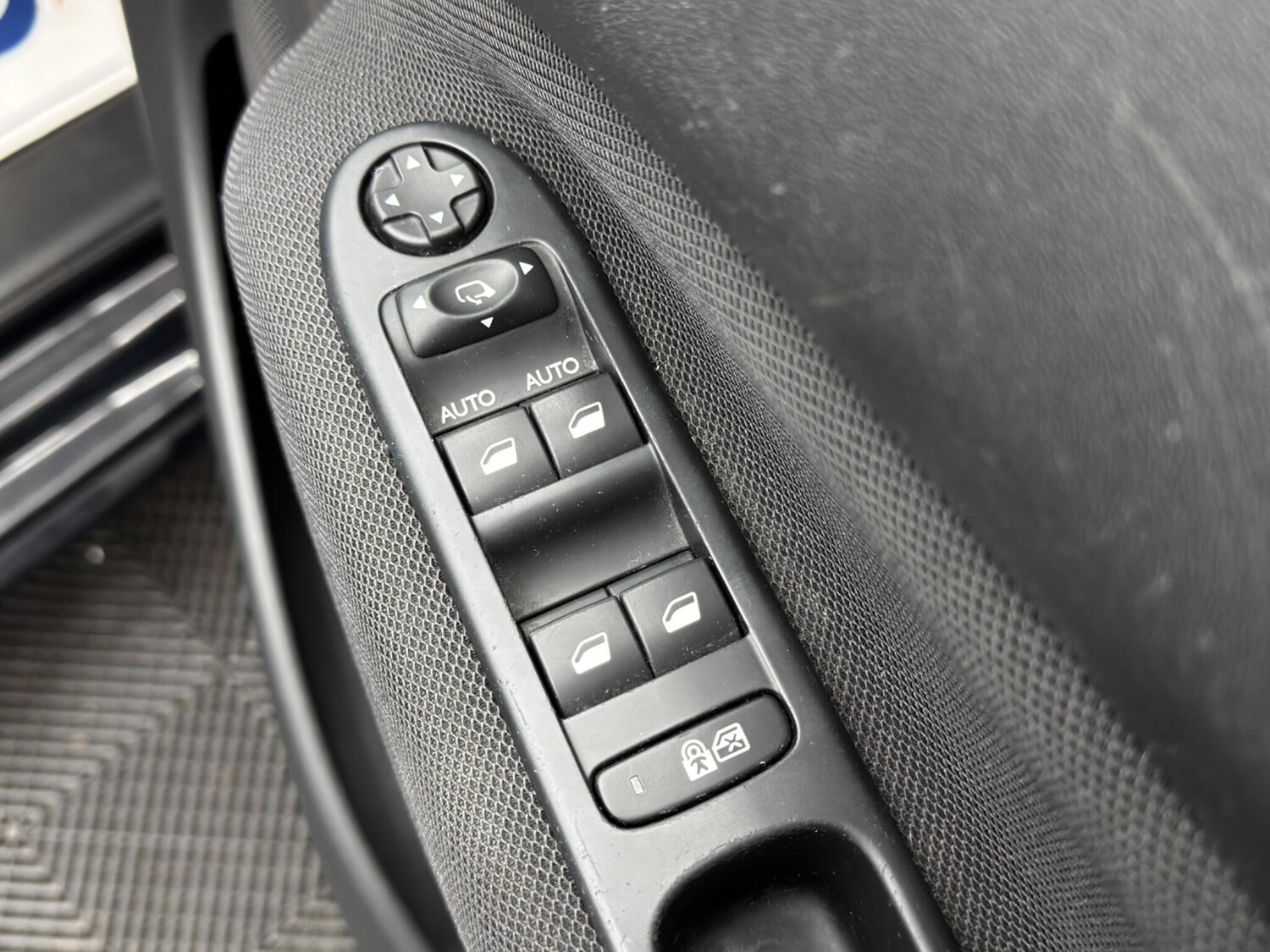 Used Citroen C3 Picasso 2016 for sale - 77939617: Photo 30