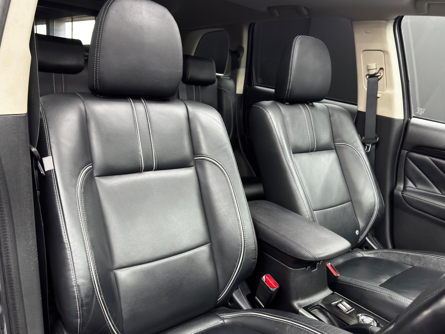 Used Mitsubishi Outlander 2016 for sale - 76399038: Photo 12