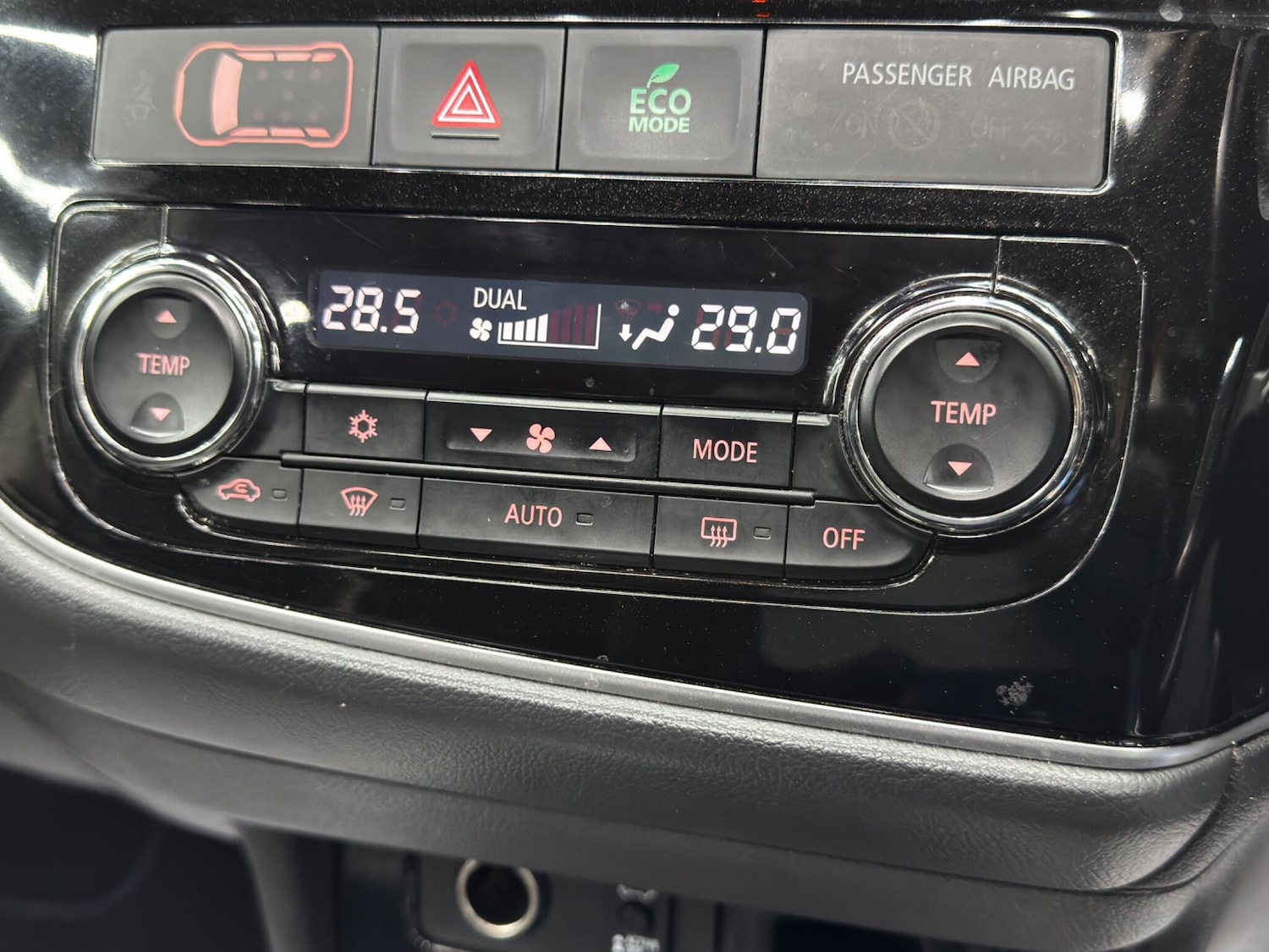 Used Mitsubishi Outlander 2016 for sale - 76399038: Photo 28