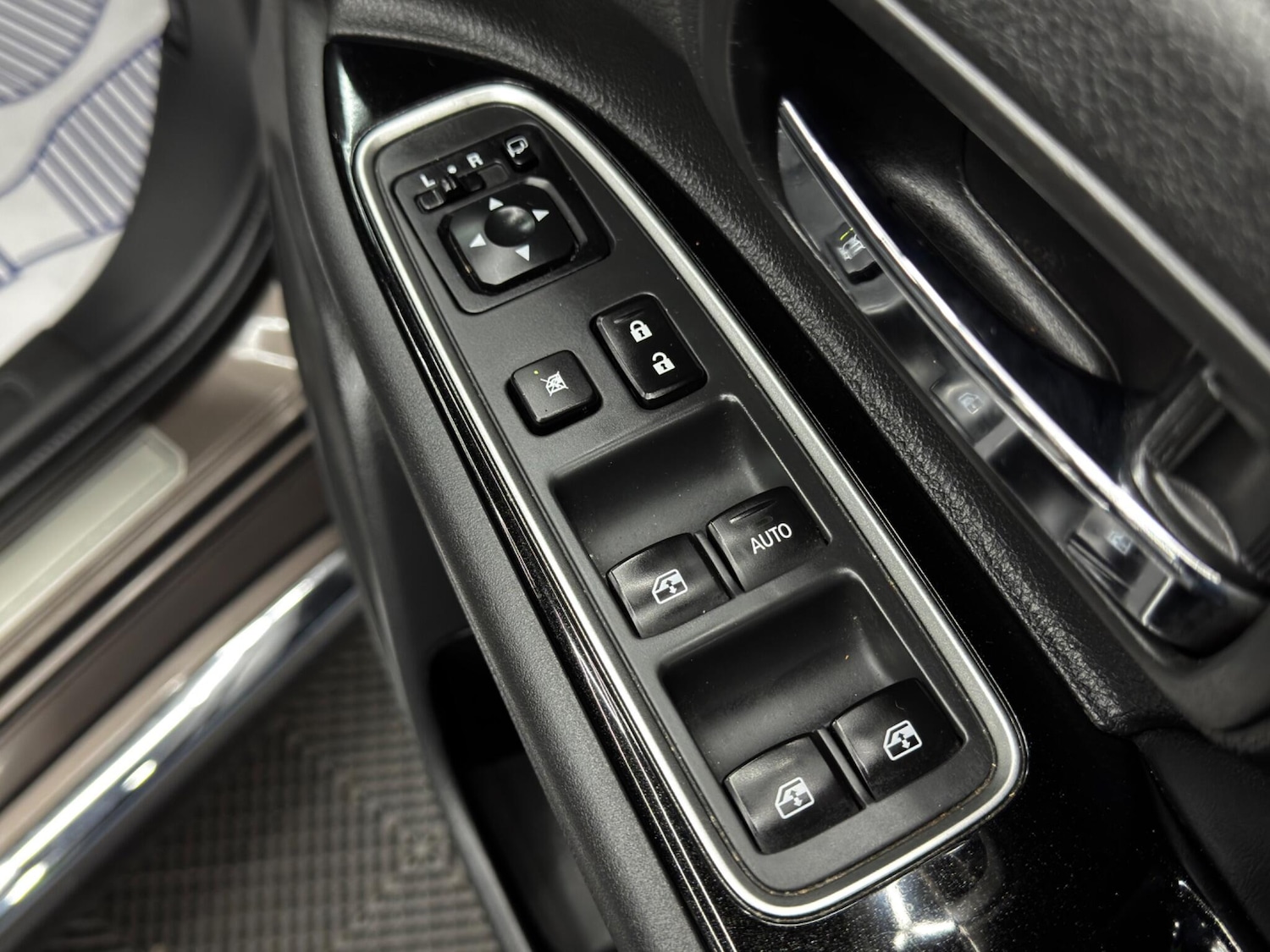 Used Mitsubishi Outlander 2016 for sale - 76399038: Photo 43