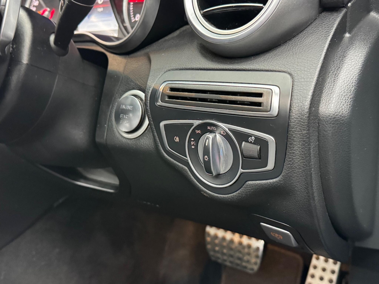 Used Mercedes-Benz C Class 2017 for sale - 76377379: Photo 24