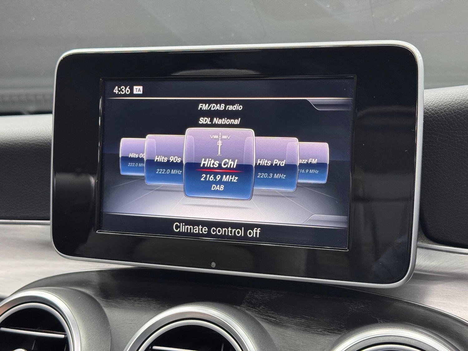 Used Mercedes-Benz C Class 2017 for sale - 76377379: Photo 29