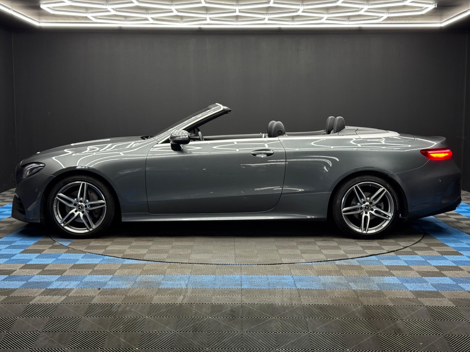 Used Mercedes-Benz E Class 2019 for sale - 78184411: Photo 8