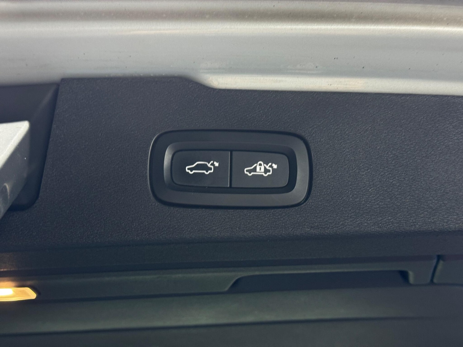 Used Volvo V60 2021 for sale - 77098209: Photo 35